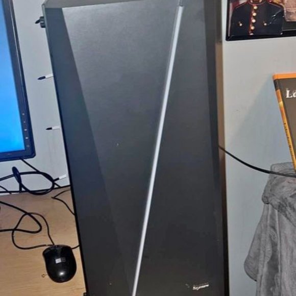 Prebuilt pc - Picture 1 of 4